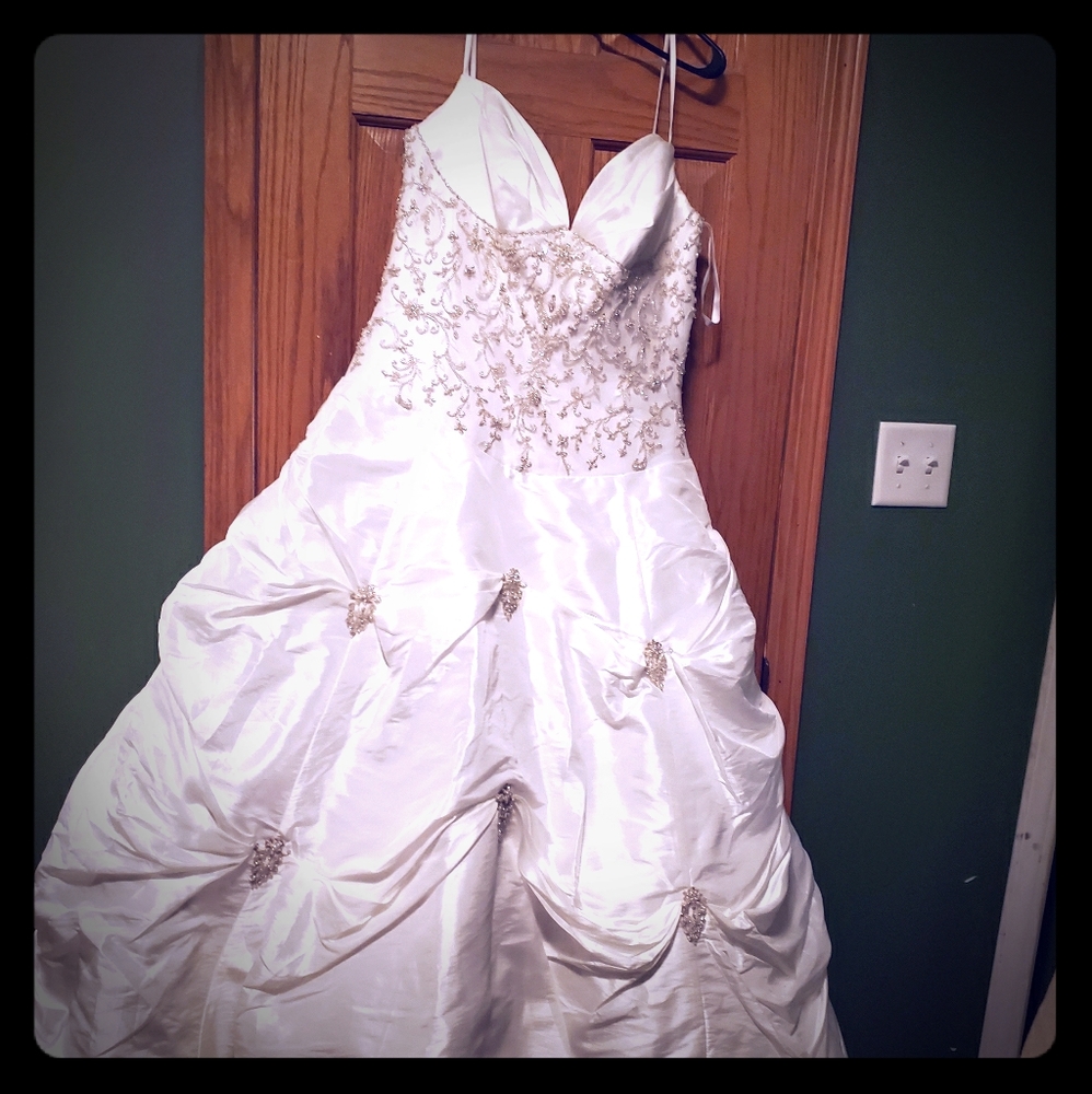Wedding dress